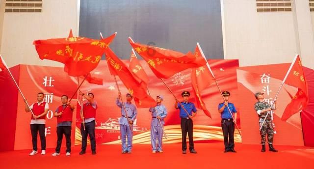 杭州一小学全面取消寒假书面作业,把假期还给孩子,让焦虑散在风中